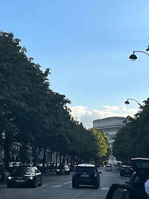 Beautiful & Central Near Champs-elysees * París