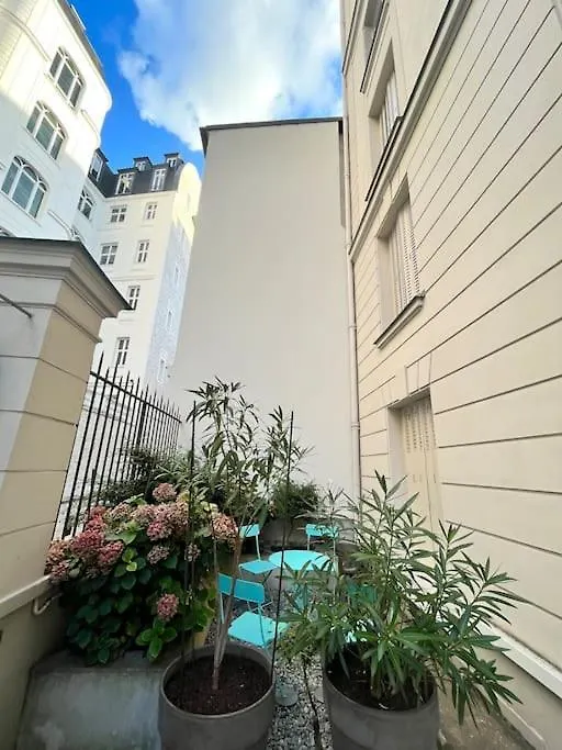 Beautiful & Central Near Champs-elysees París