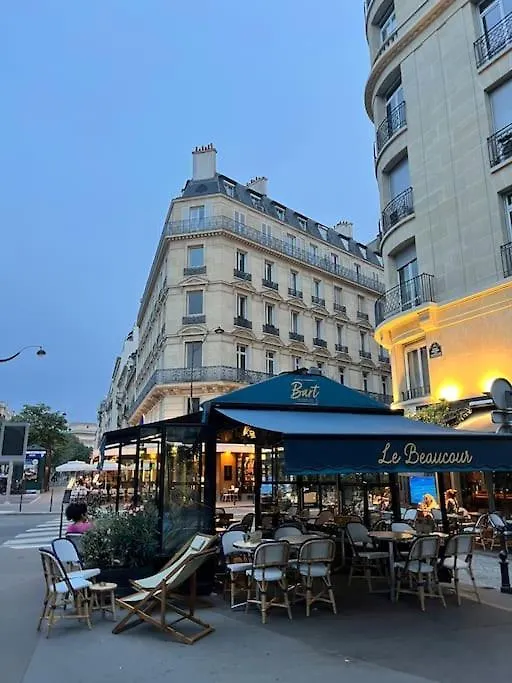 Beautiful & Central Near Champs-elysees * París